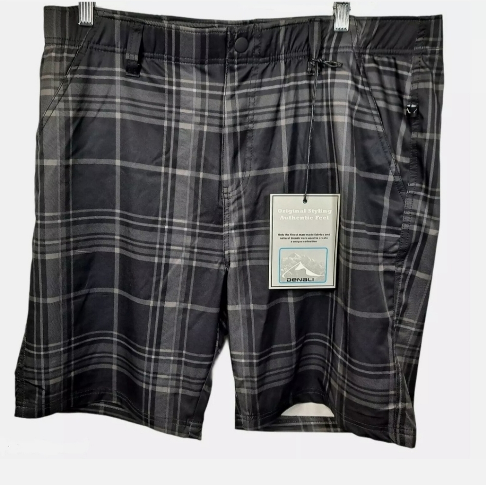 Denali Hybrid Stretch Plaid Men's Shorts
